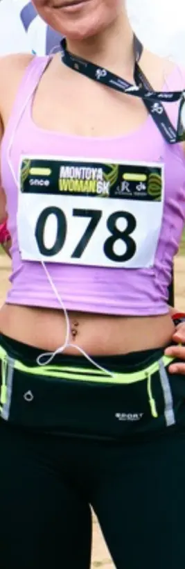 Corredora con el dorsal 078 de Montoya Woman